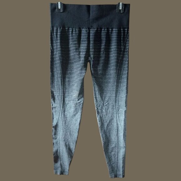 Marika High-Waisted Ombre Seamless Leggings Gray/Black Size Medium - Picture 10 of 15